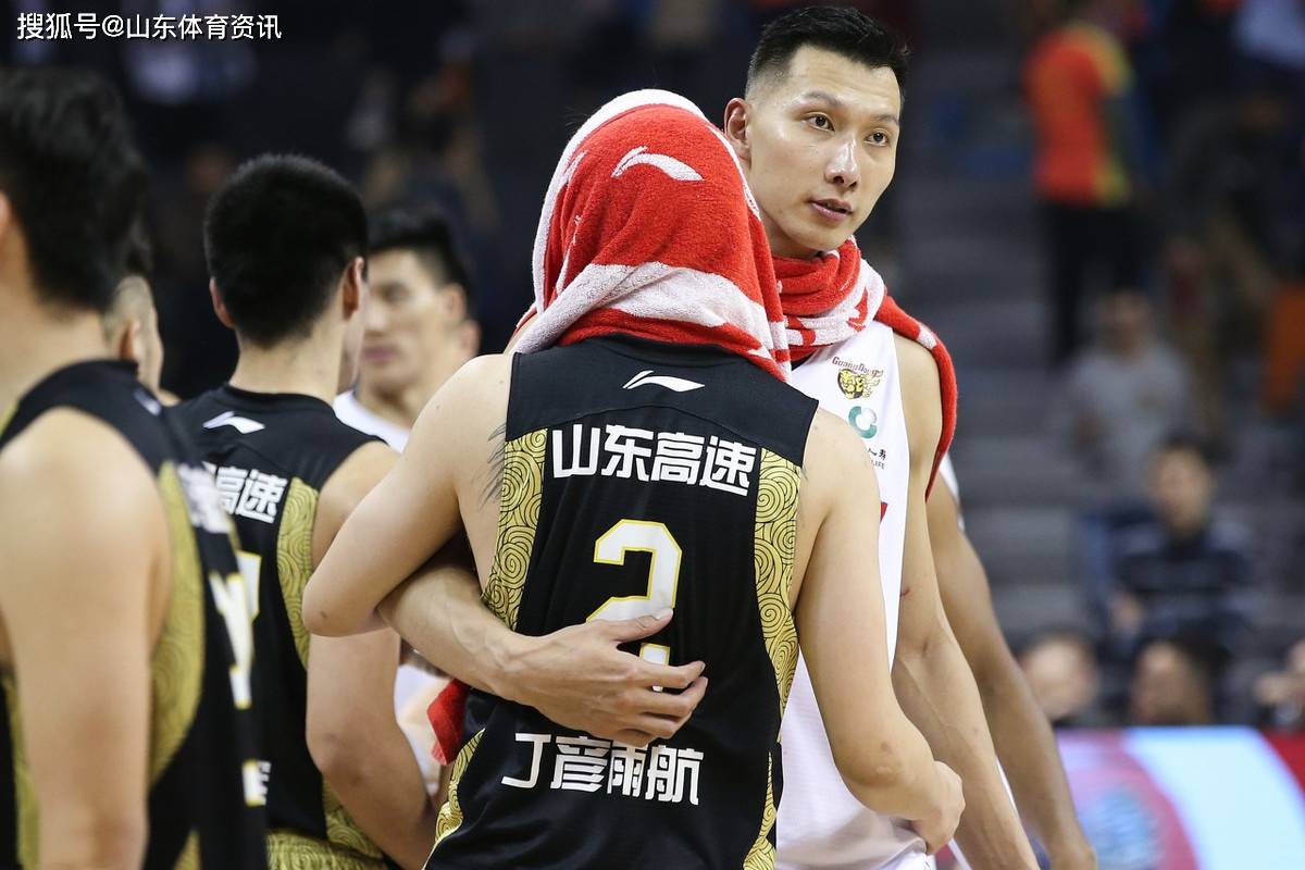 青海男篮成功击败对手，迈向胜利的简单介绍