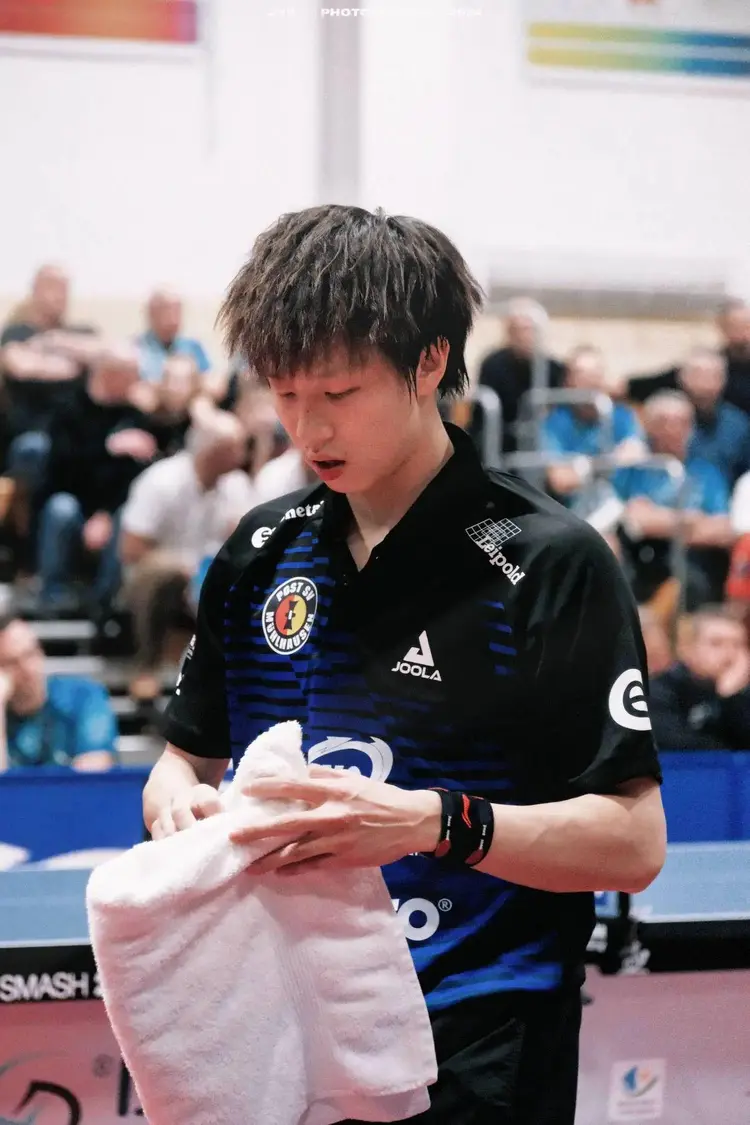 德国队险胜奥地利队，林高远统治全场的简单介绍