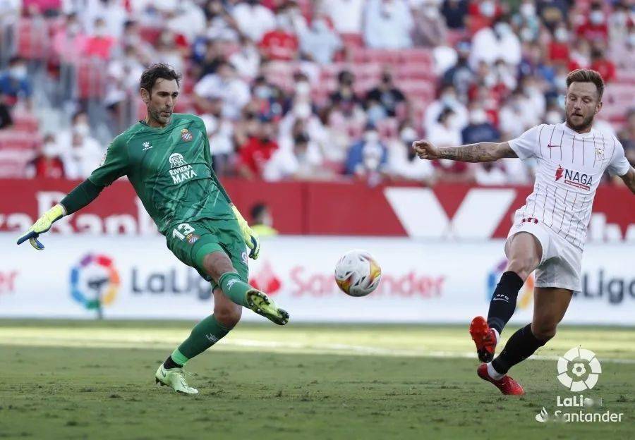 瓦伦西亚主场击败强敌，豪取三分的简单介绍